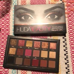 Huda Beauty Rose Gold Palette